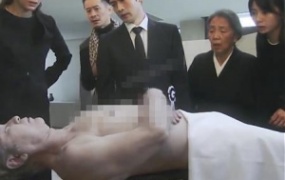 悬疑电影《无法燃烧的父亲》解说文案 鉴赏影评 观后感