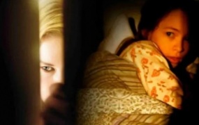 悬疑电影《第39号案件》解说文案 鉴赏影评 观后感【含链接】