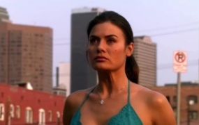 动作电影《血与骨》解说文案 鉴赏影评 观后感【含链接】