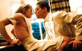 犯罪电影《猫鼠游戏》解说文案 鉴赏影评 观后感【含链接】