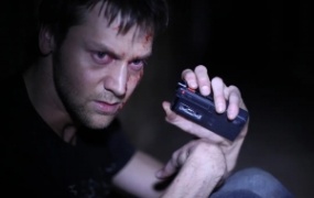 悬疑电影《墓地邂逅》解说文案