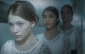 科幻电影《芳龄十六》解说文案