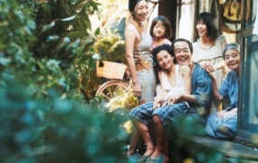 剧情电影《小偷家族》解说文案