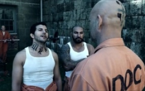 犯罪电影《困斗99号囚室》解说文案